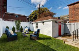 Terraced house – Saint Clarens Avenue, Old Toronto, Toronto,  Ontario,   Canada for C$2,462,000