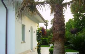 Two-storey villa with a pool, a sauna and a garden near the beach, Marina di Pietrasanta, Italy for 7,000 € per week