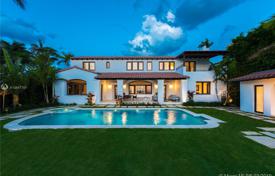 Historic villa with a pool, a garage, a terrace and a bay view, Miami Beach, USA for 10,931,000 €