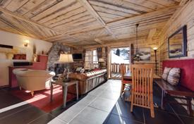 EXCEPTIONAL CHALET — SKI-IN ACCESS for 4,250,000 €