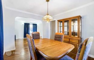 5-bedroom house in Etobicoke for C$1,553,000