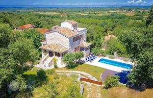 4-bedroom house 169 m² in Višnjan for 445,000 €