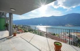 New furnished three-bedroom apartment in Dobrota for 595,000 €