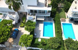 4-bedroom villa 180 m² in Kadriye for 23,511,000 TRY