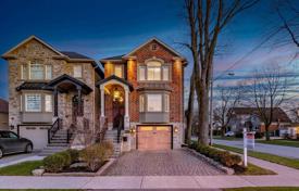 Townhome – Etobicoke, Toronto, Ontario,  Canada for C$2,456,000