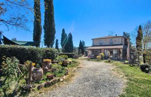 Farm 1,236,725 m² in Volterra for 1,550,000 €