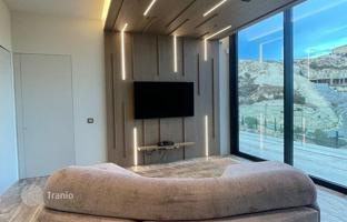 6-bedroom villa 1,000 m² in Agios Tychonas for 16,000,000 €