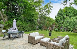 10-bedroom house in North York for C$2,587,000