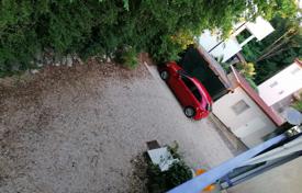KRK ISLAND, DOBRINJ, HLAPA — house with two apartments for 250,000 €