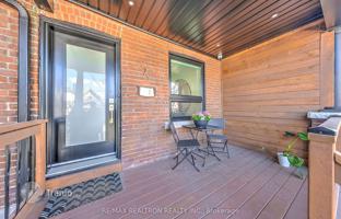 8-bedroom townhouse in York for C$1,673,000