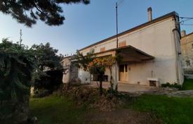 5-bedrooms townhome 236 m² in Grožnjan, Croatia for 350,000 €