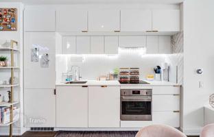 5-bedroom apartment in Roehampton Avenue for C$869,000