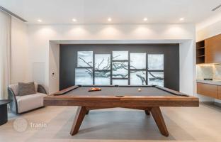 2-bedroom apartment in Etobicoke for C$908,000