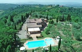 Ancient farmhouse with pool and annexe for sale in Asciano Siena for 1,900,000 €