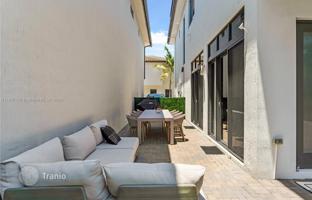 4-bedroom house 248 m² in Doral for $1,185,000