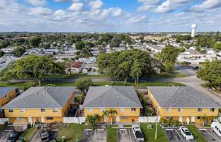 3-bedroom apartments in condo 108 m² in Homestead for $350,000