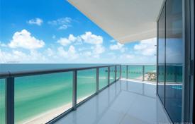 Comfortable apartment with ocean views in a residence on the first line of the beach, Sunny Isles Beach, Florida, USA for $1,900,000