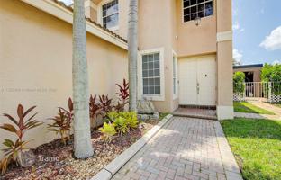 5-bedroom house 347 m² in Miramar (USA) for $1,100,000