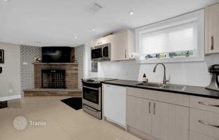 8-bedroom house in North York for C$1,842,000