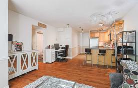 Apartment – Bay Street, Old Toronto, Toronto,  Ontario,   Canada for C$785,000