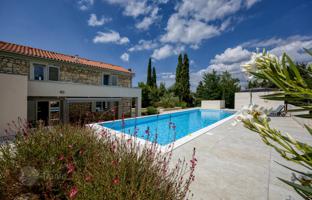 4-bedroom house 332 m² in Porec. Price on request