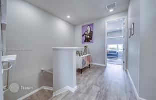 3-bedroom house 244 m² in Hollywood for $765,000
