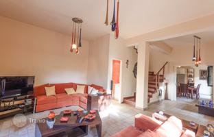 5-room townhouse 310 m² in Athenian Riviera for 850,000 €