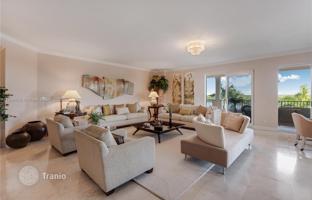 4-bedroom apartments in condo 392 m² in Coral Gables for $2,195,000