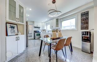 12-bedroom house in Scarborough for C$2,071,000