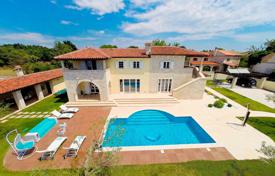 Traditional villa with a pool and a gym, Rovinj, Croatia for 750,000 €