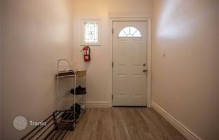 16-bedroom house in Old Toronto for C$2,242,000