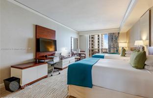 Condo 51 m² in Collins Avenue for $310,000