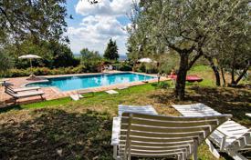 Restored country house with pool in the province of Arezzo Tuscany for 750,000 €