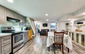 Terraced house – York, Toronto, Ontario,  Canada for C$1,025,000