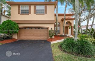 4-bedroom house 195 m² in Sunrise for $609,000