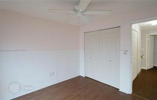 3-bedroom apartments in condo 154 m² in West End for $365,000