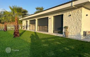 3-bedroom villa 200 m² in Serres for 750,000 €