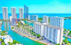 Condo – Sunny Isles Beach, Florida, USA for $300,000