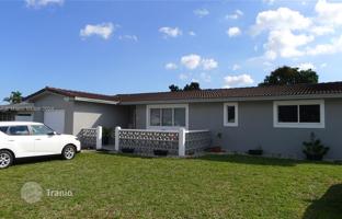 3-bedroom house 182 m² in Miami Gardens for $580,000