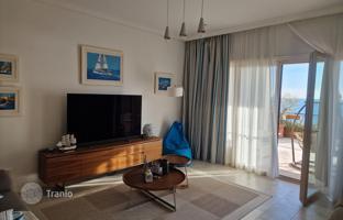 3-bedroom apartment 157 m² in Radovići for 1,650,000 €