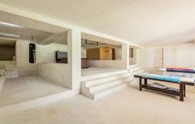 Villa for sale in El Velerin, Estepona for 7,500,000 €