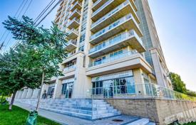 Apartment – Lake Shore Boulevard West, Etobicoke, Toronto,  Ontario,   Canada for C$686,000