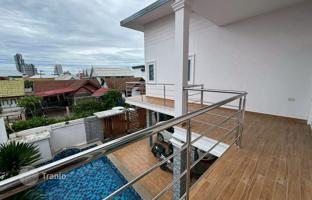 5-bedroom villa 280 m² in Pattaya for $325,000