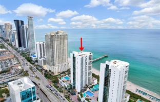 2-bedroom apartments in condo 188 m² in Collins Avenue for $1,575,000