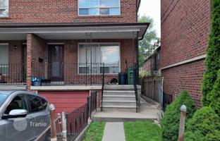 6-bedroom townhouse in Gerrard Street East for C$1,284,000
