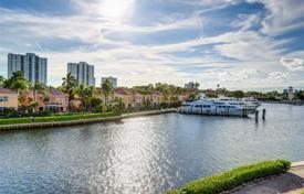 Townhome – Aventura, Florida, USA for $1,370,000