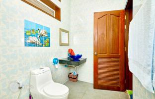 6-bedroom villa 780 m² in Pattaya for $712,000