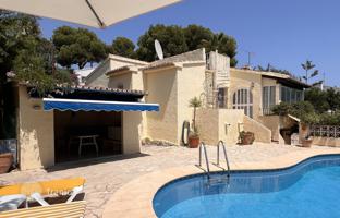 3-bedroom villa 247 m² in Moraira for 635,000 €