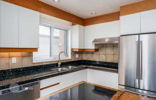 10-bedroom house in Etobicoke for C$1,258,000