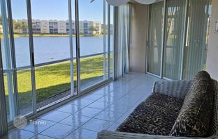 3-bedroom apartments in condo 218 m² in Tamarac for $438,000